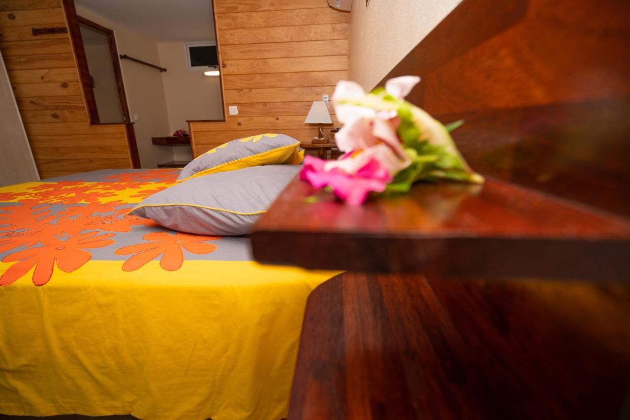Bora Bora Holiday'S Lodge Eksteriør billede